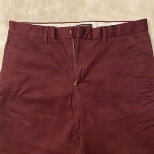 Men’s maroon chinos